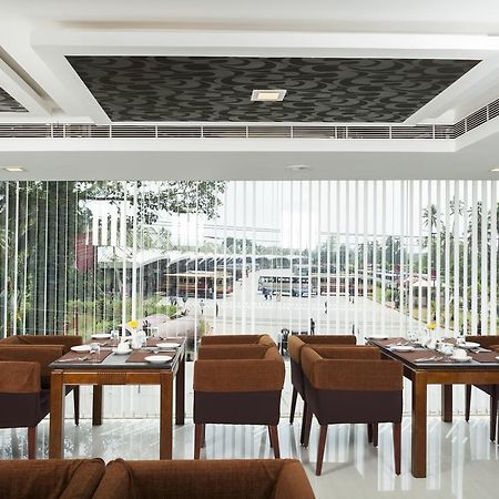Abaam Cochin Hotel Kochi Ngoại thất bức ảnh