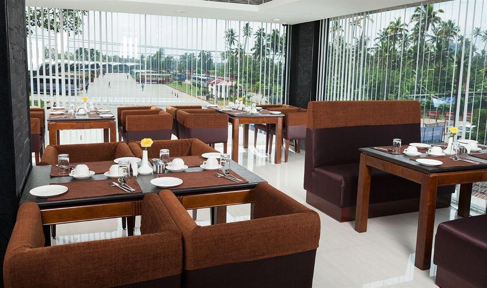 Abaam Cochin Hotel Kochi Ngoại thất bức ảnh