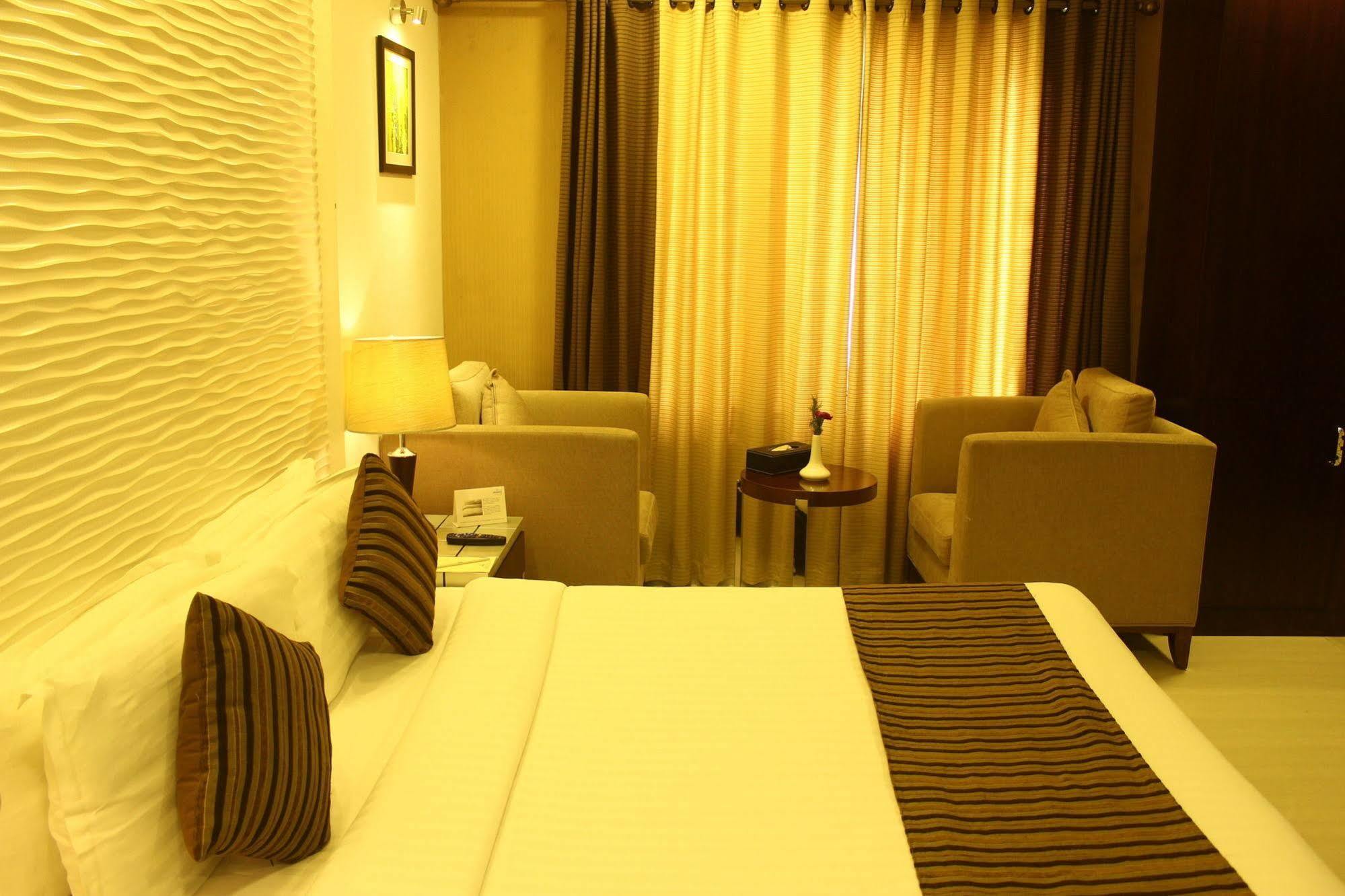 Abaam Cochin Hotel Kochi Ngoại thất bức ảnh