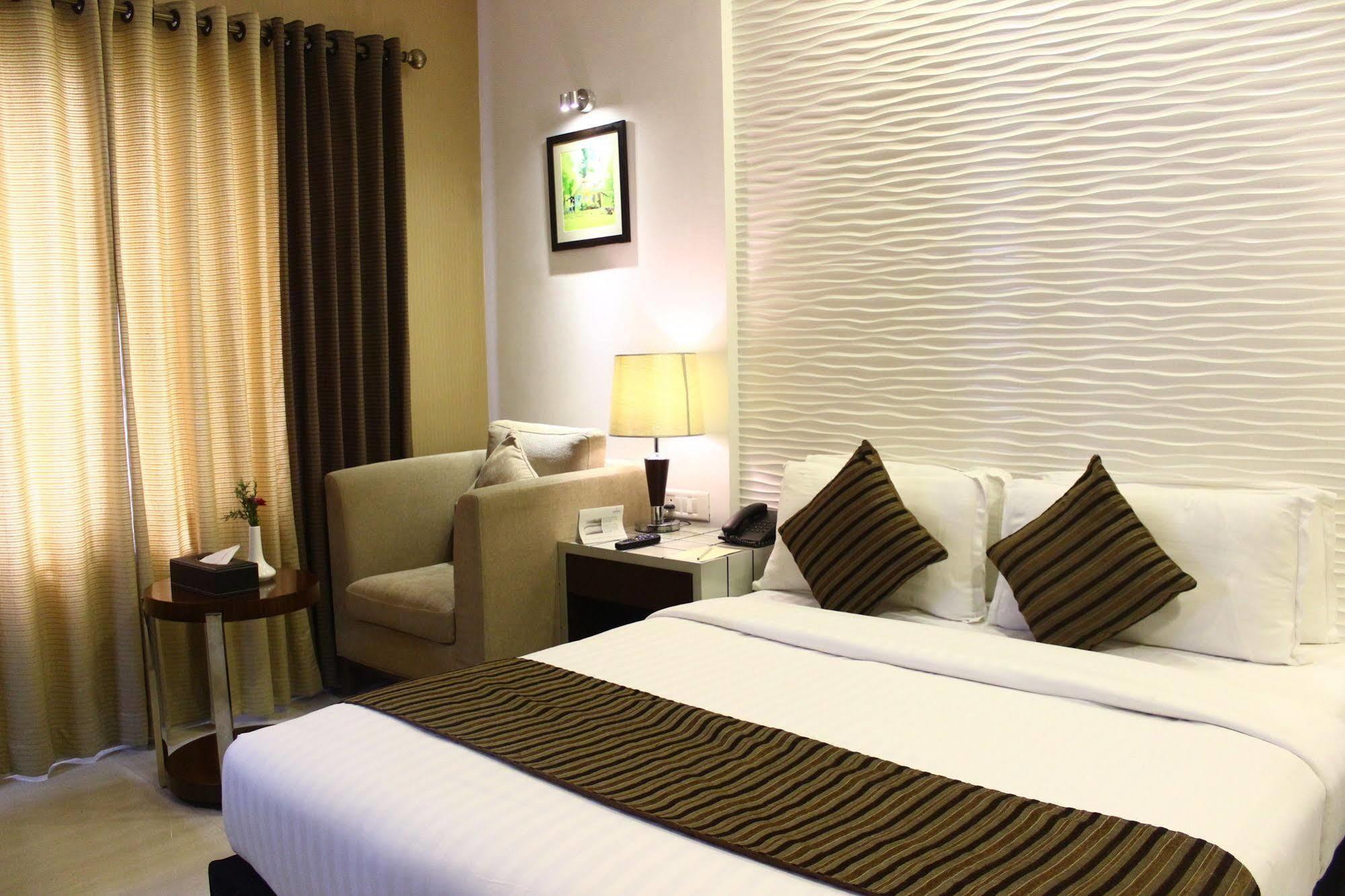 Abaam Cochin Hotel Kochi Ngoại thất bức ảnh
